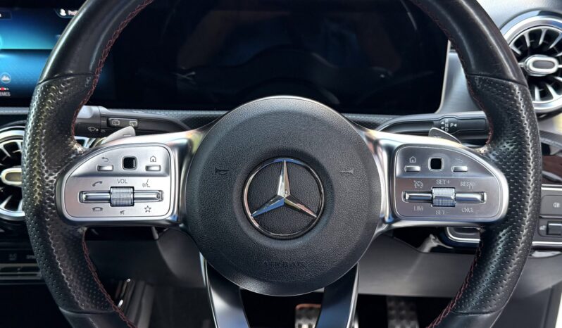 MERCEDES BENZ A200 AMG LINE (PREMIUM PLUS) full