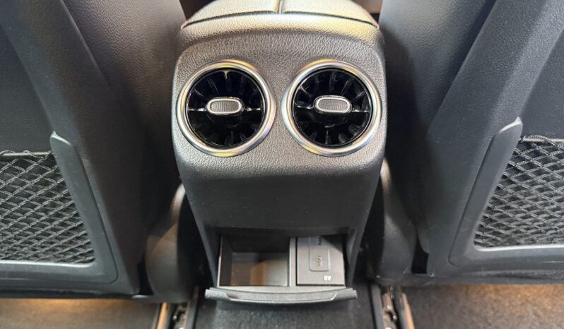 MERCEDES BENZ A200 AMG LINE (PREMIUM PLUS) full