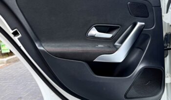 MERCEDES BENZ A200 AMG LINE (PREMIUM PLUS) full
