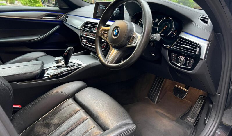 BMW 520d TOURING M SPORT full