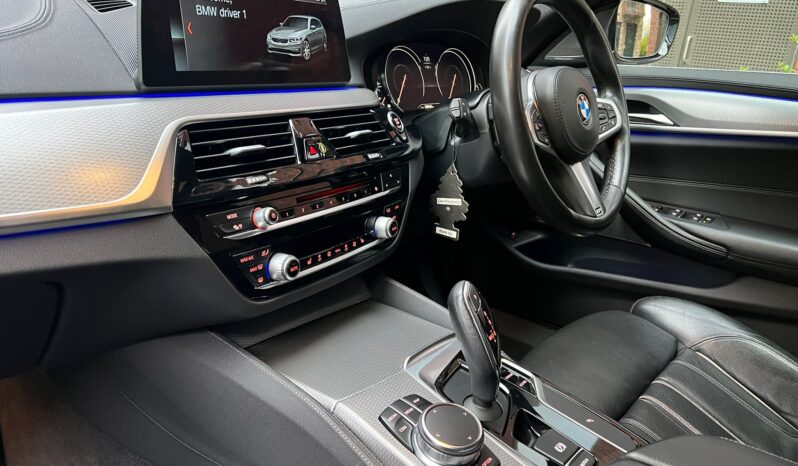 BMW 520d TOURING M SPORT full