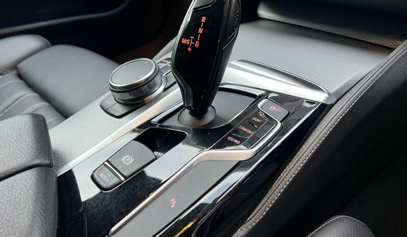 BMW 520d TOURING M SPORT full
