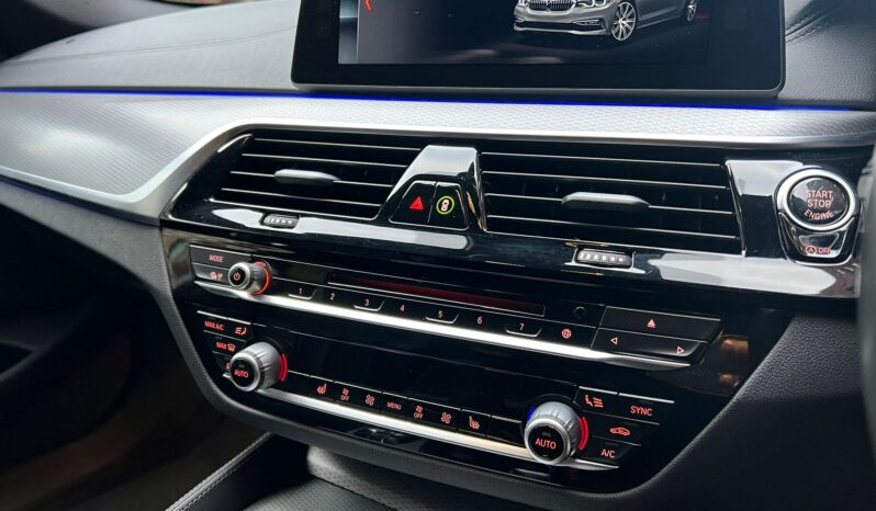 BMW 520d TOURING M SPORT full