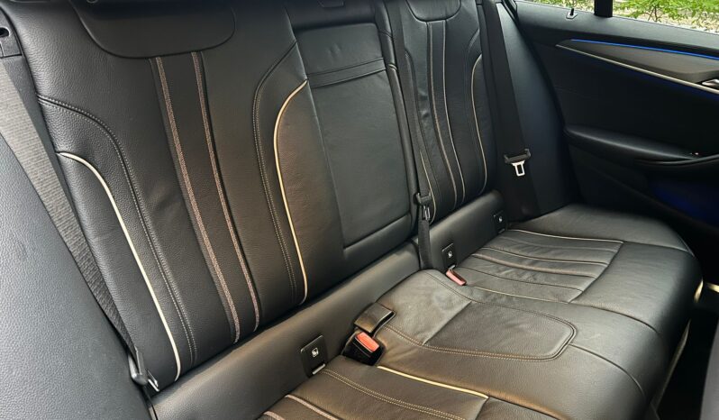 BMW 520d TOURING M SPORT full