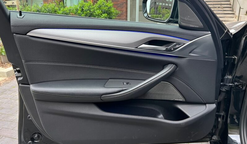 BMW 520d TOURING M SPORT full