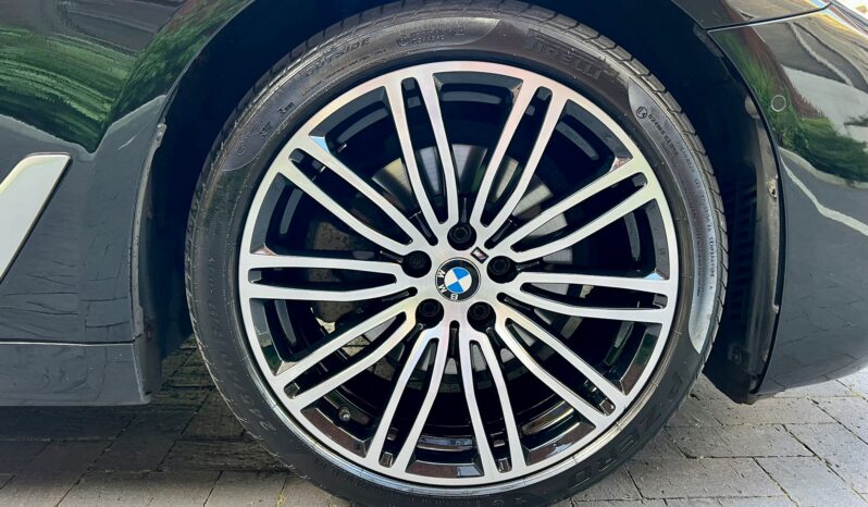 BMW 520d TOURING M SPORT full