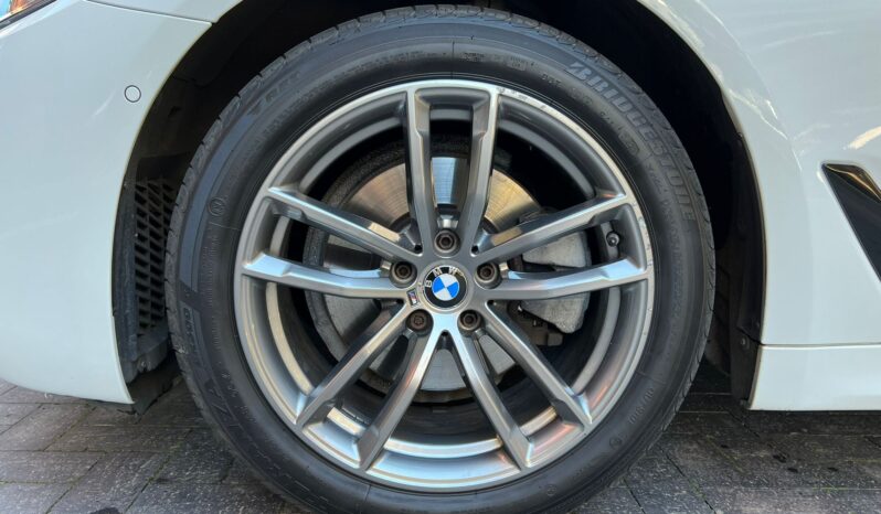 BMW 520d SALOON M SPORT full