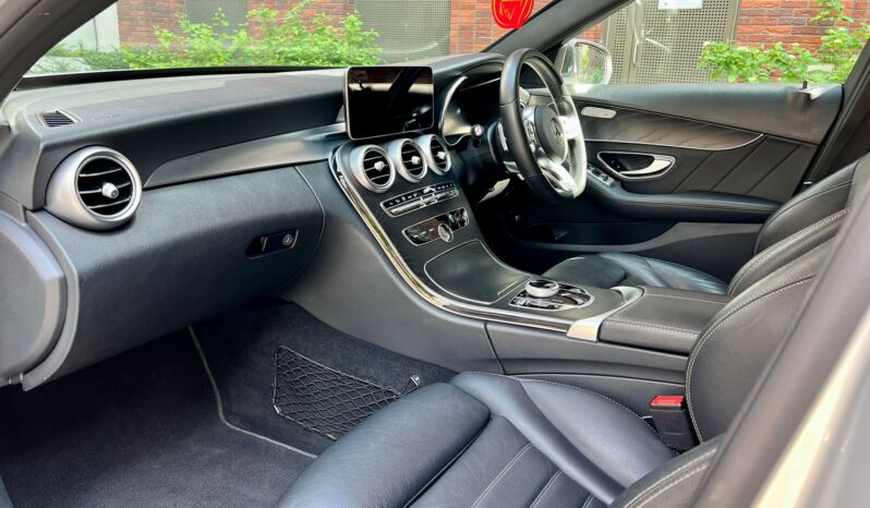 MERCEDES BENZ C300 AMG LINE EDITION full
