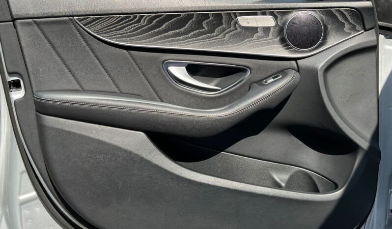 MERCEDES BENZ C300 AMG LINE EDITION full