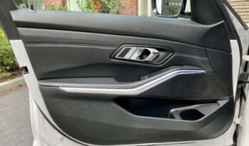 BMW 320i SALOON M SPORT full