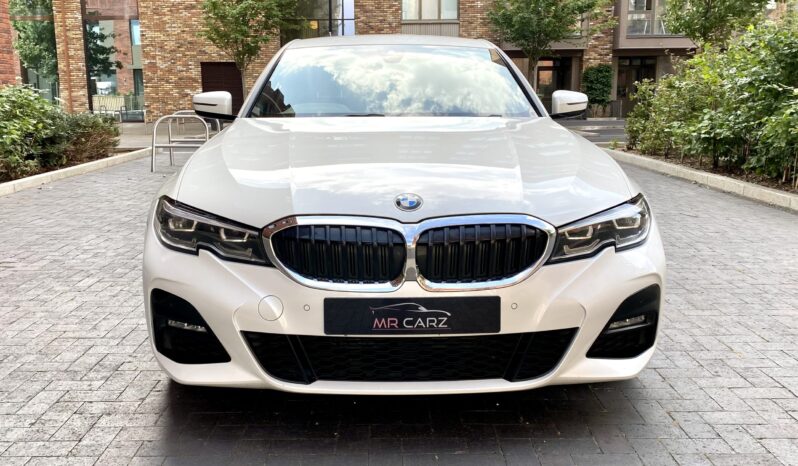 BMW 320i SALOON M SPORT full