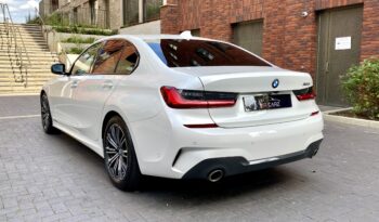 BMW 320i SALOON M SPORT full