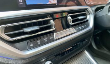 BMW 320i SALOON M SPORT full