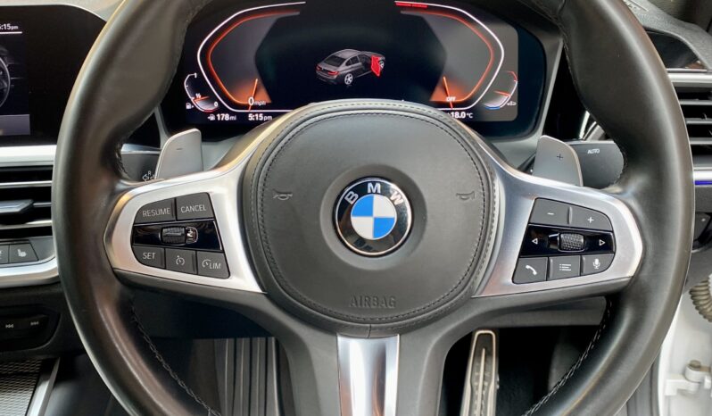 BMW 320i SALOON M SPORT full
