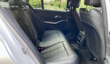 BMW 320i SALOON M SPORT full
