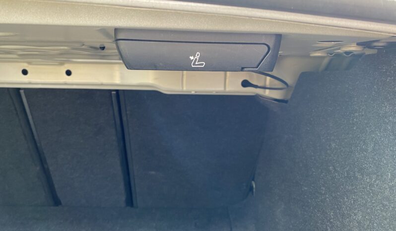 BMW 320i SALOON M SPORT full