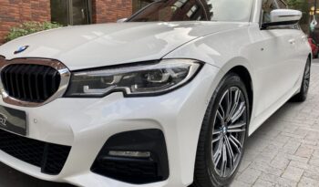 BMW 320i SALOON M SPORT full