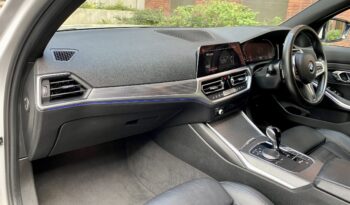BMW 320i SALOON M SPORT full