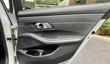 BMW 320i SALOON M SPORT full