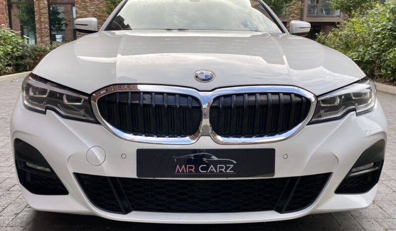 BMW 320i SALOON M SPORT full