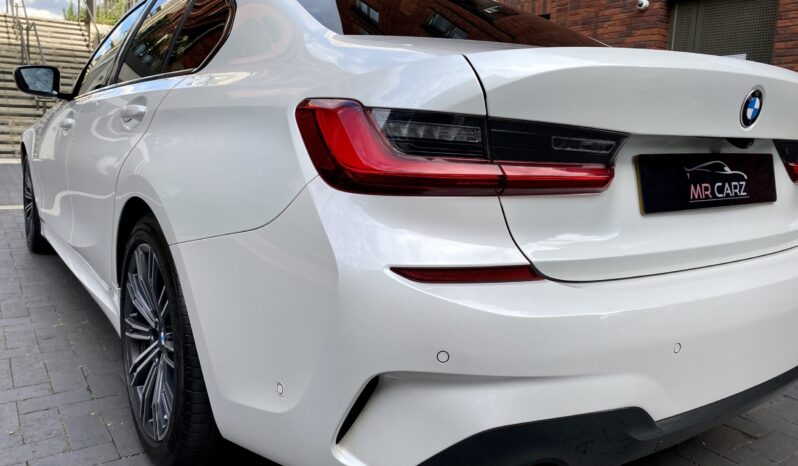 BMW 320i SALOON M SPORT full