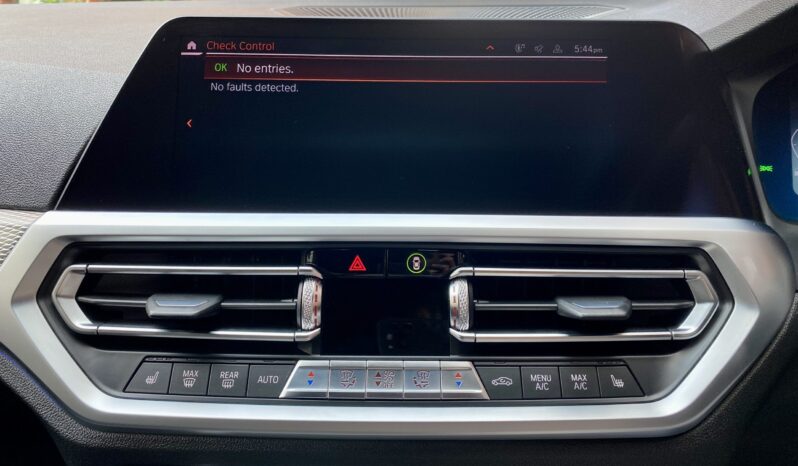 BMW 320i SALOON M SPORT full