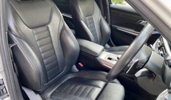 BMW 320i SALOON M SPORT full