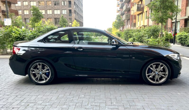 BMW M240i COUPE M SPORT full