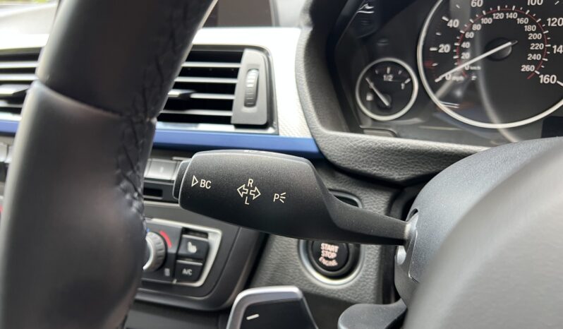 BMW 320i TOURING M SPORT full