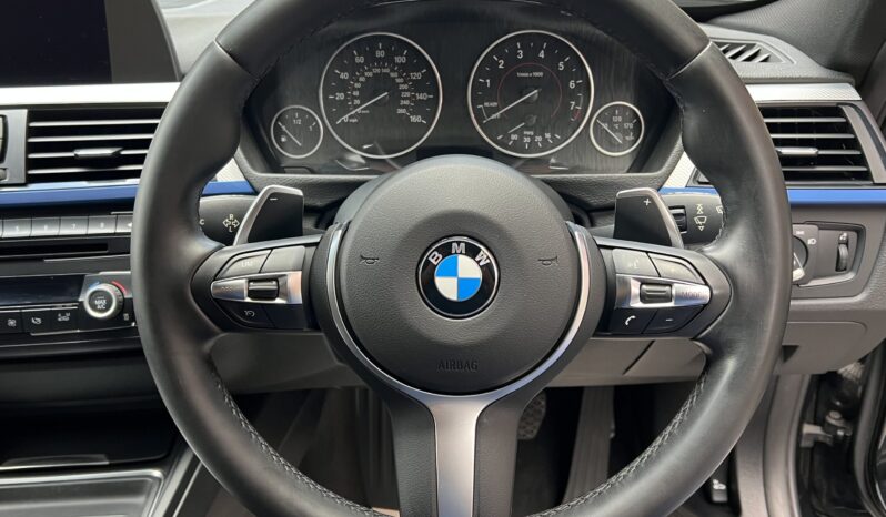 BMW 320i TOURING M SPORT full