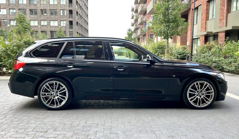BMW 320i TOURING M SPORT full