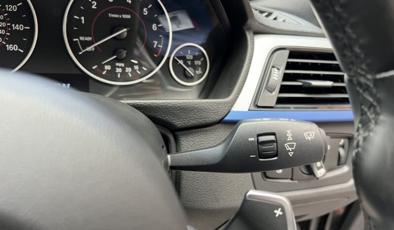 BMW 320i TOURING M SPORT full