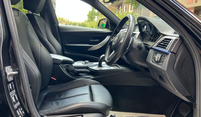 BMW 320i TOURING M SPORT full