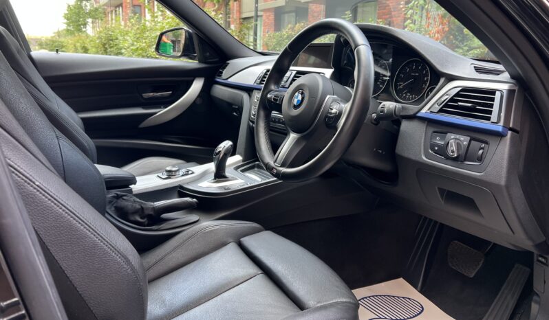 BMW 320i TOURING M SPORT full