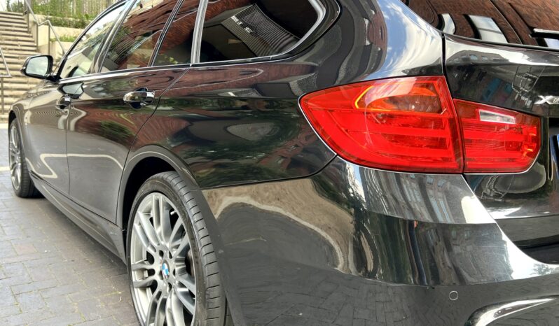 BMW 320i TOURING M SPORT full