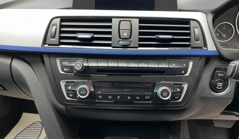 BMW 320i TOURING M SPORT full