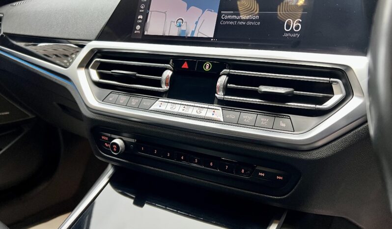 BMW 330E SALOON M SPORT INDIVIDUAL full