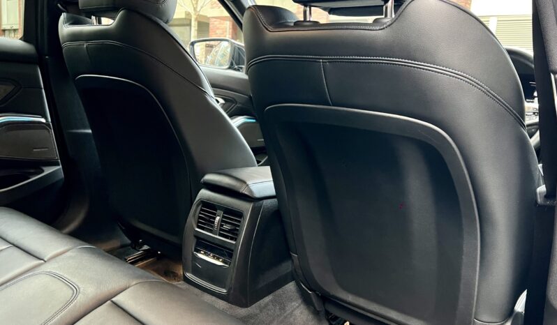 BMW 330E SALOON M SPORT INDIVIDUAL full