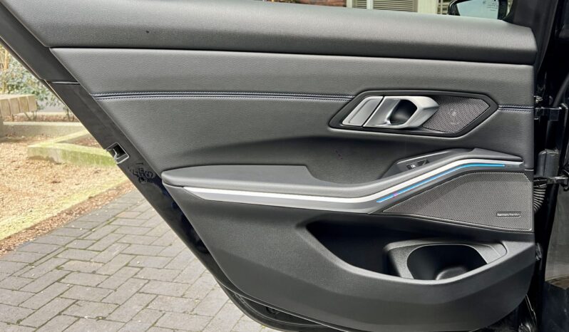 BMW 330E SALOON M SPORT INDIVIDUAL full