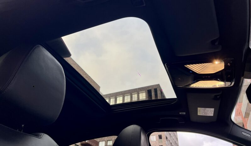 BMW 330E SALOON M SPORT INDIVIDUAL full