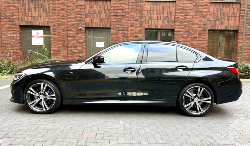 BMW 330E SALOON M SPORT INDIVIDUAL full
