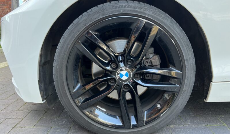 BMW 220i COUPE M SPORT full
