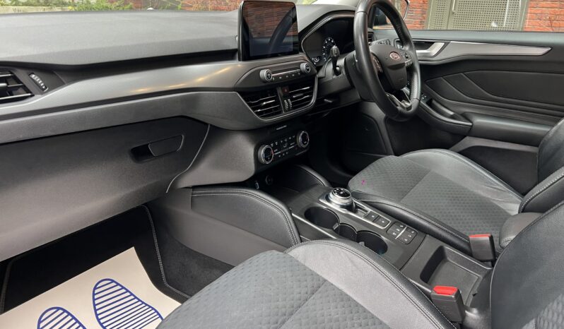 FORD FOCUS TITANIUM X full