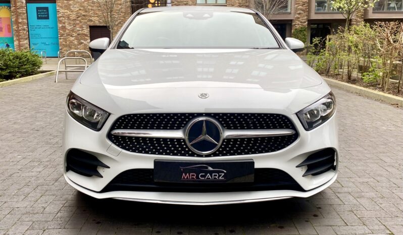 MERCEDES BENZ A250e AMG LINE full