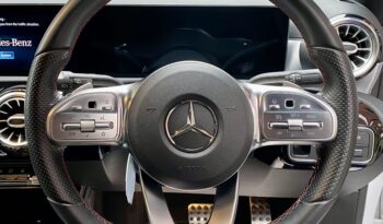 MERCEDES BENZ A250e AMG LINE full