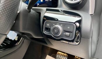 MERCEDES BENZ A250e AMG LINE full