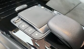 MERCEDES BENZ A250e AMG LINE full