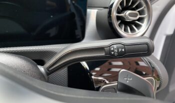 MERCEDES BENZ A250e AMG LINE full