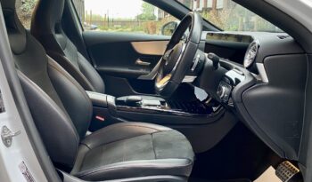 MERCEDES BENZ A250e AMG LINE full