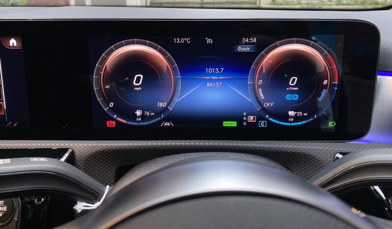 MERCEDES BENZ A250e AMG LINE full